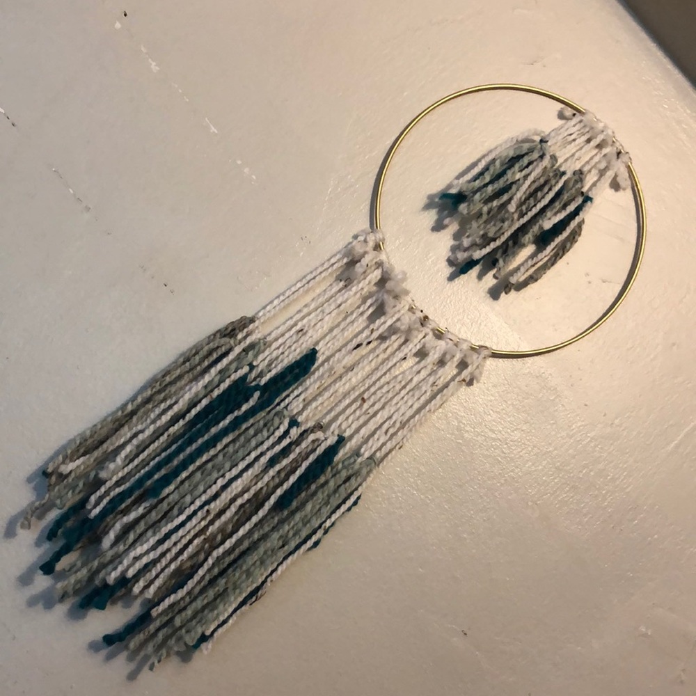 Hanging yarn decor